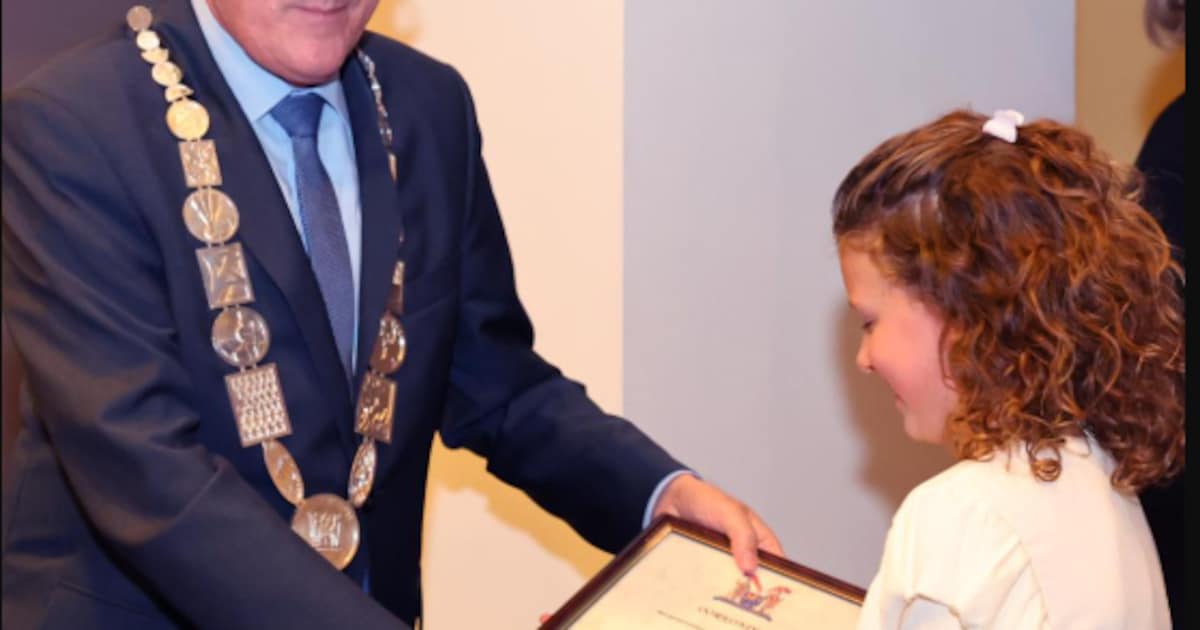 Eliza geïnstalleerd als kinderburgemeester in Venlo