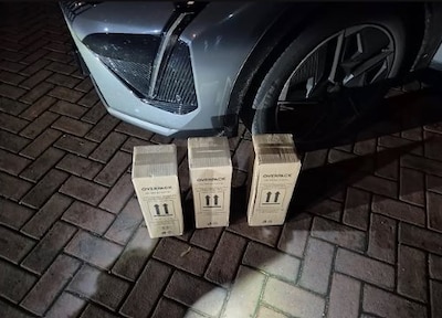 Twee jonge bestuurders onder invloed van THC betrapt in Breda, politie vindt ook lachgastanks in aut