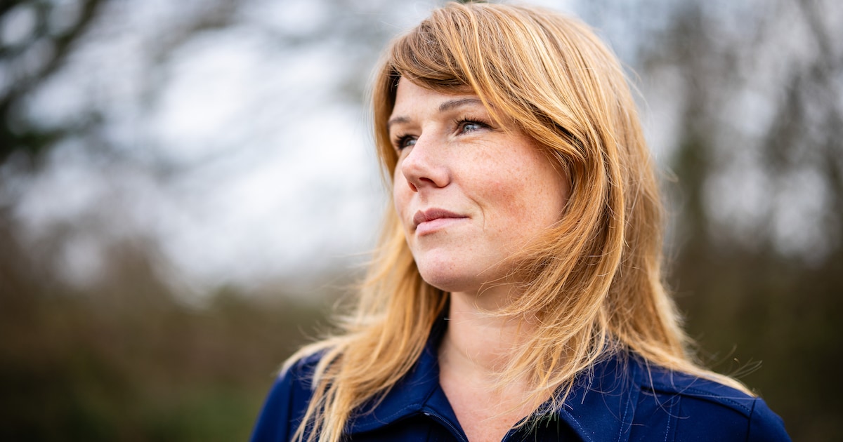 Esther dook in merkwaardige familiegeschiedenis: ‘Opa ging met touringcar vol dorpsbewoners naar de 