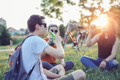‘Gezeur om niks’ of ‘prima middel tegen overlast’: alcoholverbod in openbare ruimte maakt de tongen 