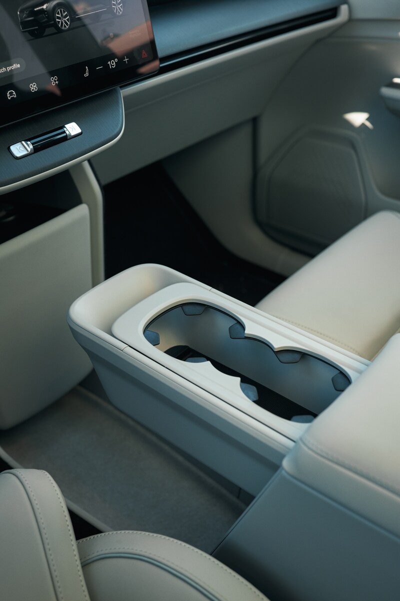 Volvo EX60 P10 AWD.