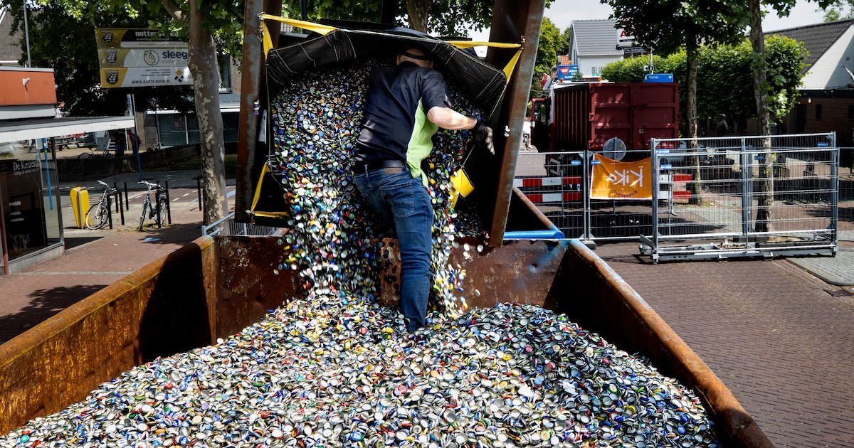 Opbrengst Bierdoppenfestival Someren: 62.030 kilo aan bierdoppen