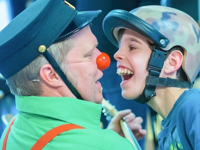 Gulle lach voor het goede doel in De Ruchte