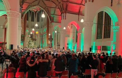 Van levende kerststal tot glühwein: 5 x kerstnachtdiensten in Den Haag (2025)