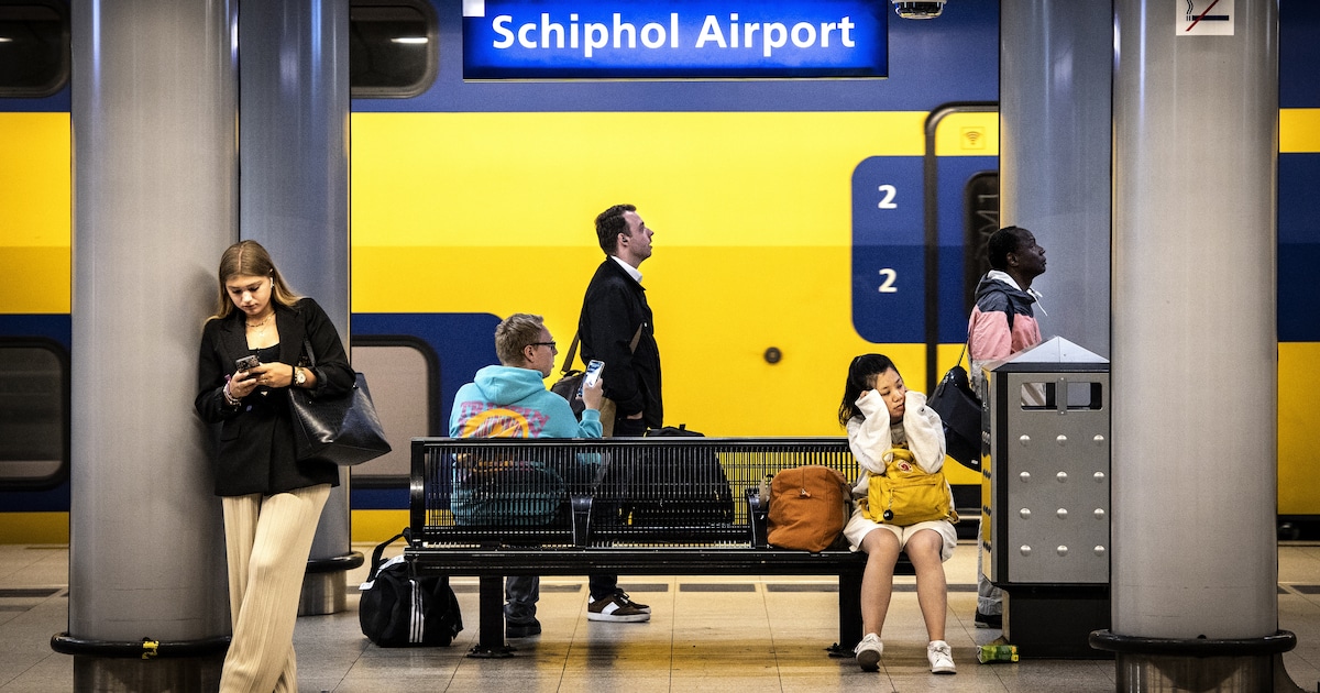 Geen treinen tussen Amsterdam Sloterdijk en Hoofddorp door stroomstoring