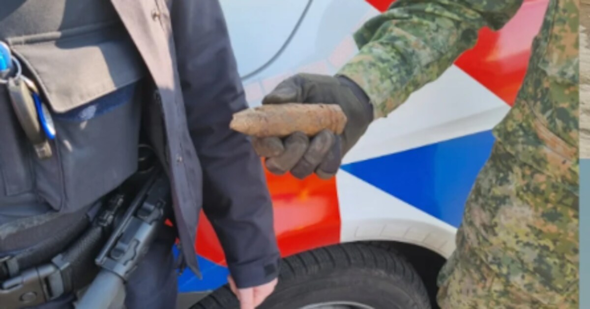 Oude granaat gevonden op boerderij Oudenhoorn: EOD brengt explosief gecontroleerd tot ontploffing | 