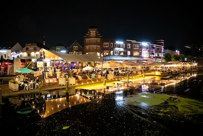 Wordt een nachtje Helmond te duur? ‘Een mooie stad, maar niet vergelijkbaar met Eindhoven of Den Bos
