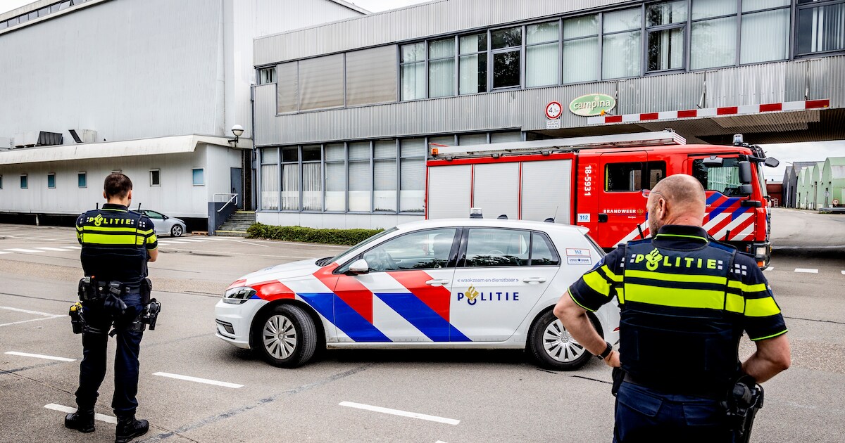 Gebouw van Campina vol rook, brandweer rukt massaal uit