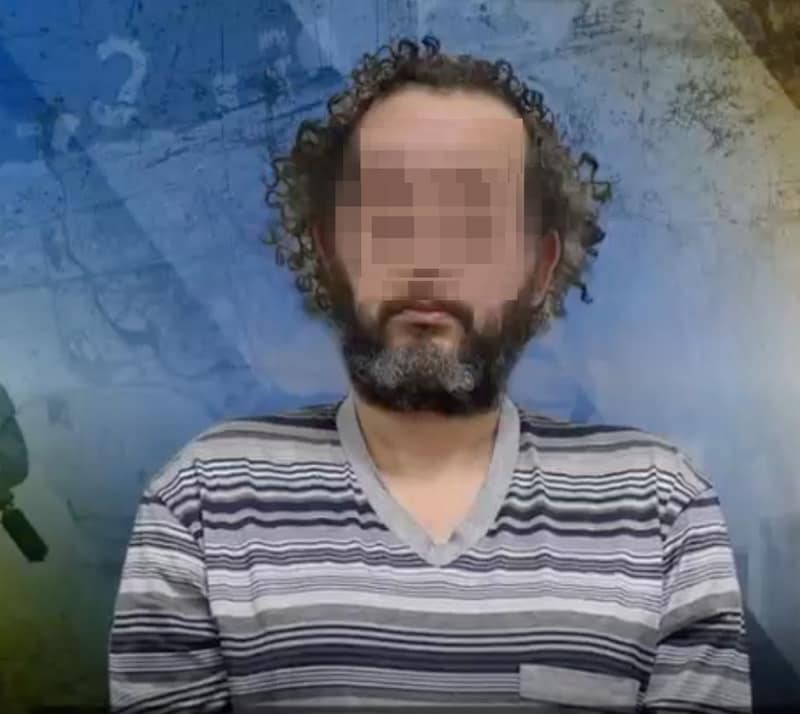 Yalangoch moda namoyishini tomosha qiling