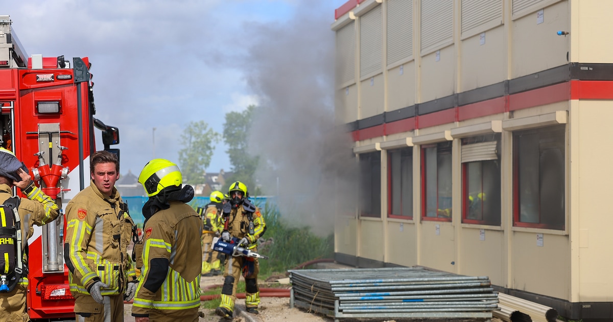 Flinke schade na brand in bouwcontainers in Zoeterwoude