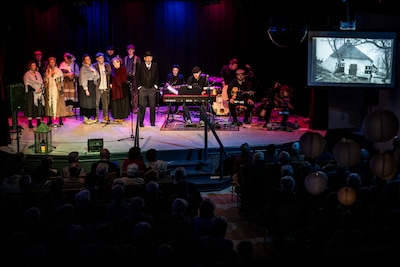 Honderd jaar na watersnoodramp is ellende invoelbaar in muziektheater: ‘Ach, het is de Maas maar’