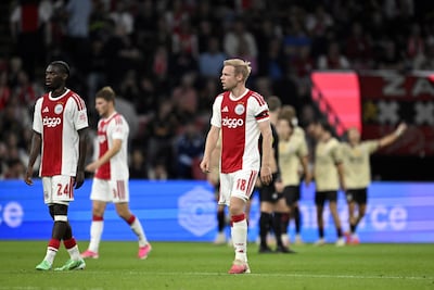 Ajax met flinke kater interlandperiode in: angstgegner Excelsior houdt Amsterdammers in bedwang