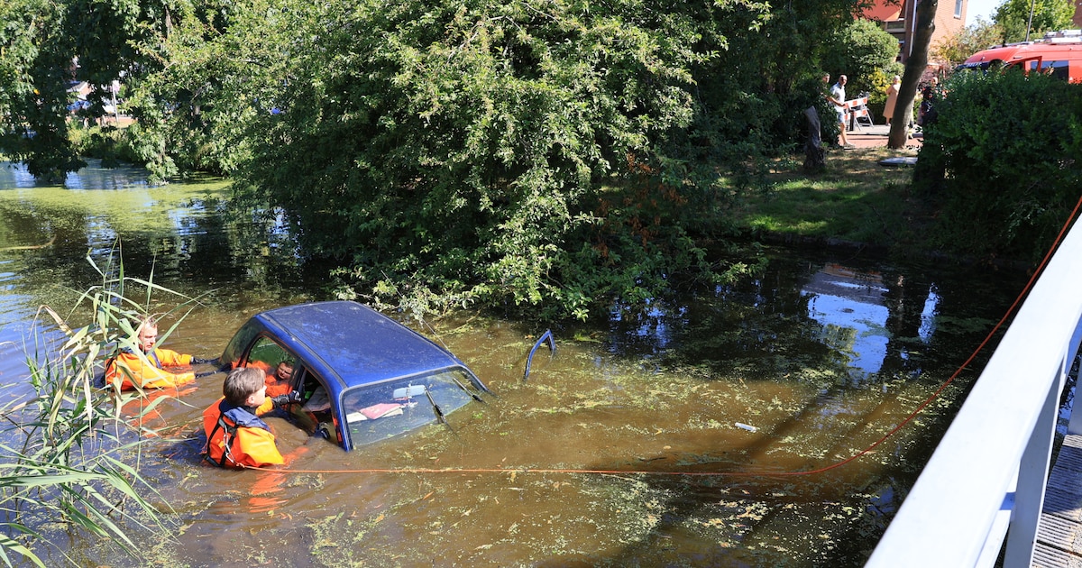 Auto te water Hofzicht in Wateringen