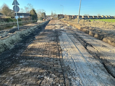 Vrees voor risico’s door staalslakken bij N468, provincie: ‘Verwarring ontstaan’