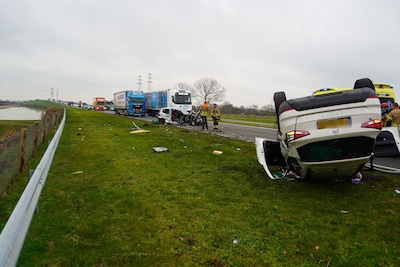 Rijbewijs ingenomen na ernstig ongeluk bij Zwolle: man (54) verdacht van rijden onder invloed