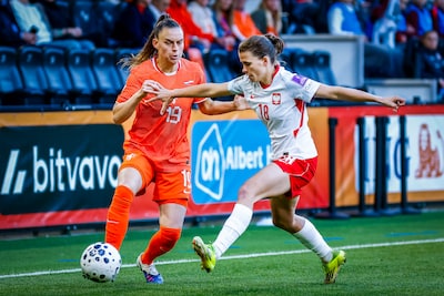 Oranje Leeuwinnen begonnen tegen Polen, team van Veurink moe