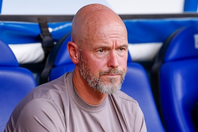 Erik ten Hag wil dat voetballandschap op de schop gaat: ‘Het is waanzin dat we dit toestaan’
