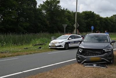 Ongeval tussen auto en motor op N306 in Biddinghuizen
