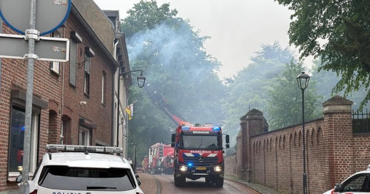 Middelbrand op Groeneweg in Merkelbeek: bewoners op tijd eruit