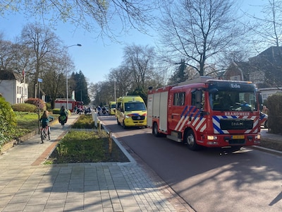 Fietser gewond op de Tolhuislaan in Ede, traumahelikopter opgeroepen