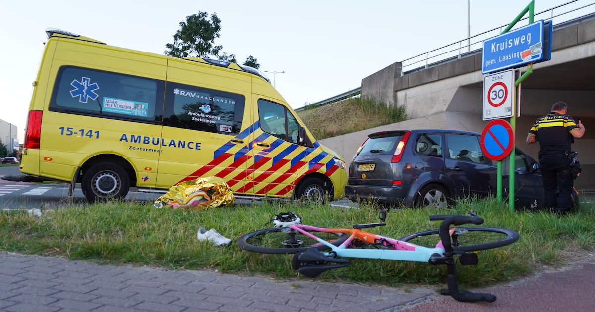 Wielrenner gewond na aanrijding met auto in Bleiswijk