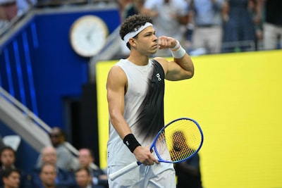 Shelton brengt spanning terug in finale tegen Zverev, die goed reageert in vierde set