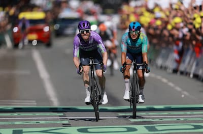 Zenuwslopende ontknoping: Mauro Schmid sprint naar ritzege in Tour de France na heerlijke strijd