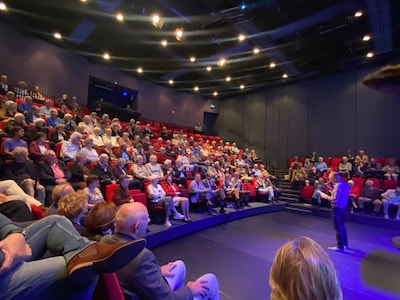 Mark Boumans en Frans Miggelbrink bij laatste Nieuwscafé van 2025 in Doetinchem