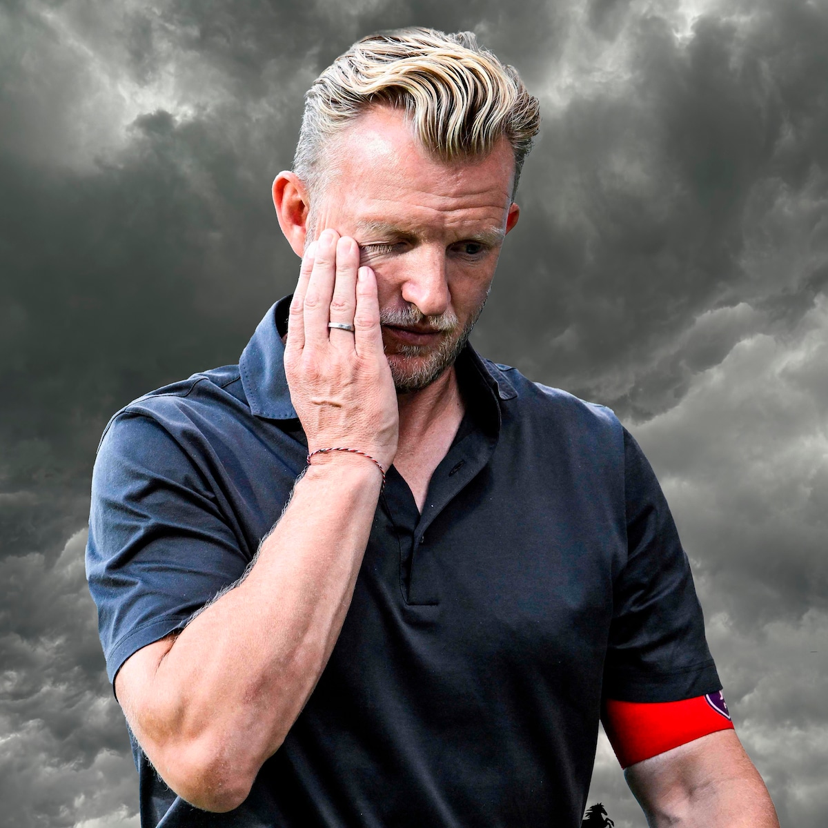 Ooit was hij voorbestemd om coach van Feyenoord te worden, nu worstelt Dirk  Kuyt in de krochten van het Belgische voetbal | Buitenlands voetbal | AD.nl