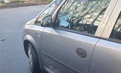 Man (35) rijdt met vals rijbewijs en zeven mensen in auto door Vught, politie houdt hem aan