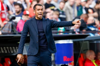 Feyenoord lijkt fitter dan ooit, maar voor Van Bronckhorst doemen nu de Alpen en Pyreneeën pas op