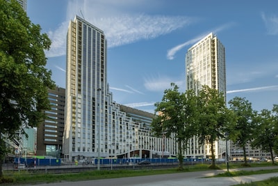 De nieuwe woontorens naast Den Haag Centraal zijn opgeleverd: 393 appartementen
