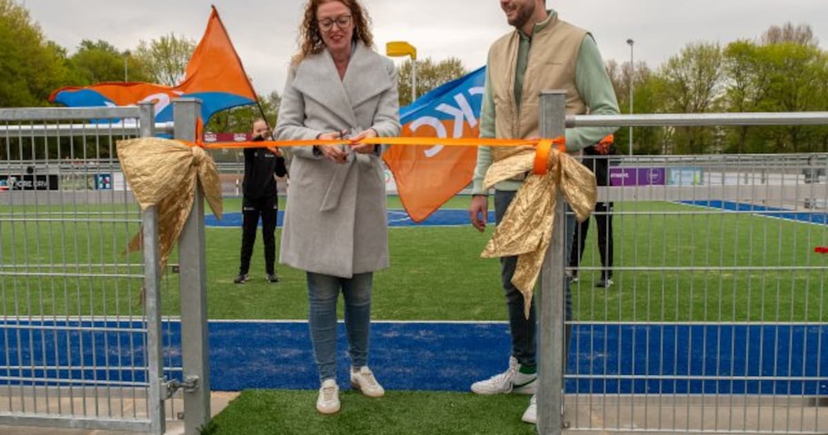Vernieuwde kunstgrasvelden c.k.c. Maassluis geopend