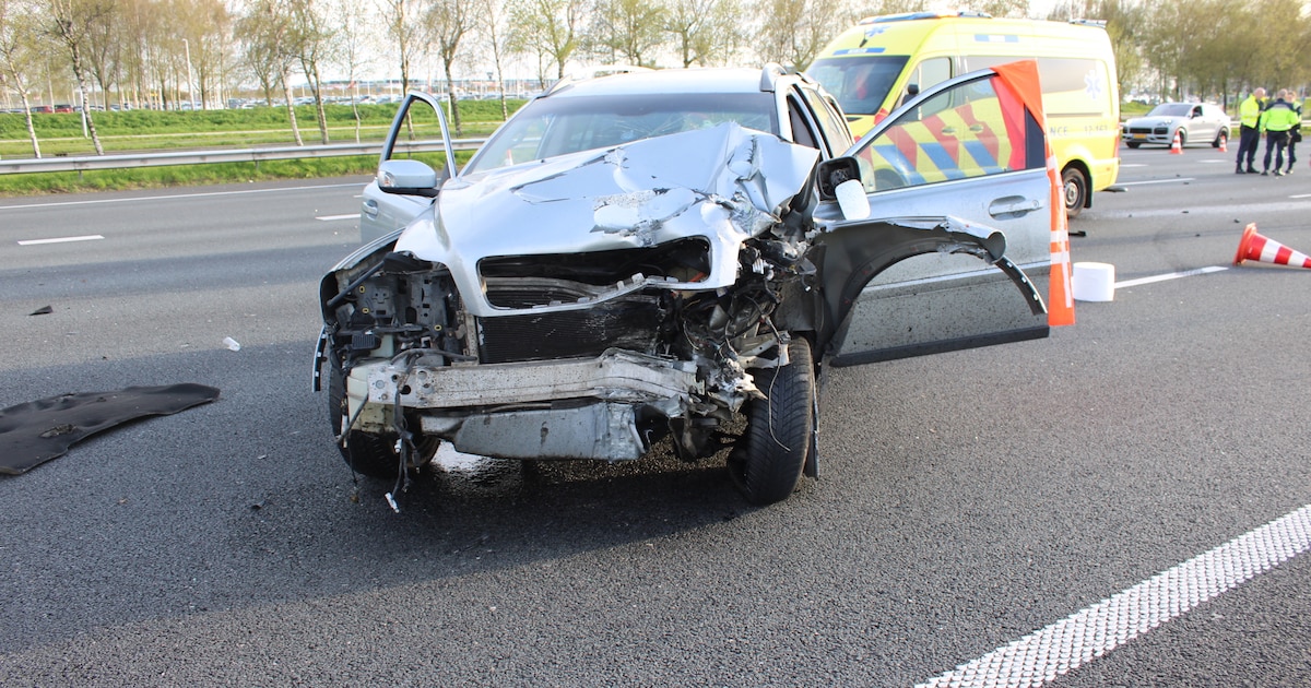 Automobilist botst op pijlwagen bij werkzaamheden op A4 bij Badhoevedorp
