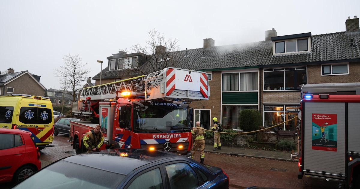 Veel rook bij woningbrand op Dijkgravenlaan in Leiderdorp