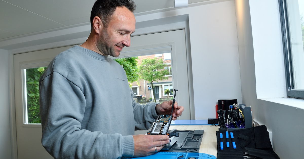 Waarom we massaal telefoons weggooien die nog te repareren zijn: ‘We moeten naar onderhoud, niet naa