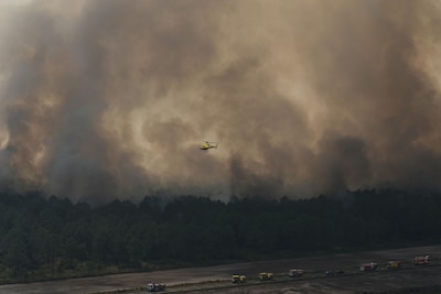 LIVE Natuurbranden | Bosbrand bij Bordeaux nog steeds ‘stabiel’, maar kwik stijgt woensdag tot boven de 40 graden in Frankrijk