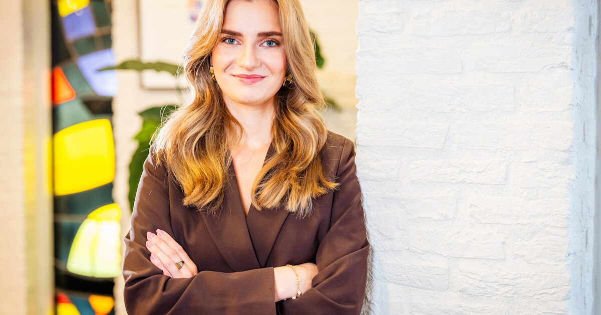 Raadslid Amber (24) trots op belangrijke stap tegen online haat, politiek in Alphen ‘leek veel op so