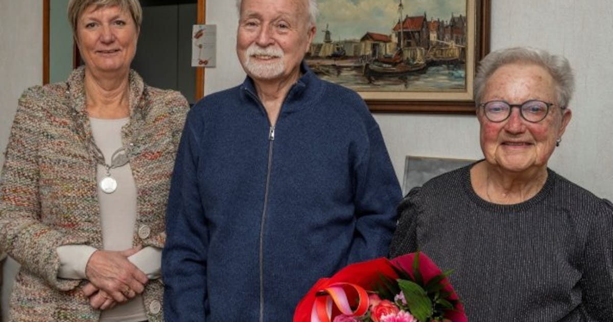 Echtpaar Tichelaar-Van der Horst viert diamanten huwelijk in Harlingen