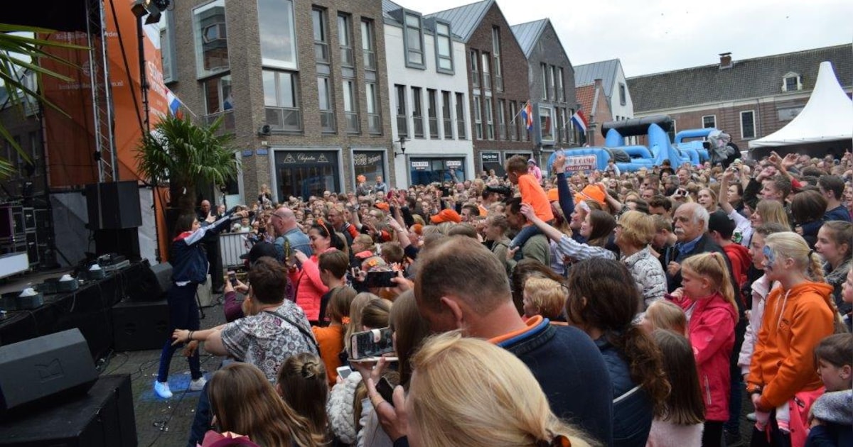 Fiets parkeren, plassen en meer: 5 x onmisbare tips voor Koningsdag in Woerden