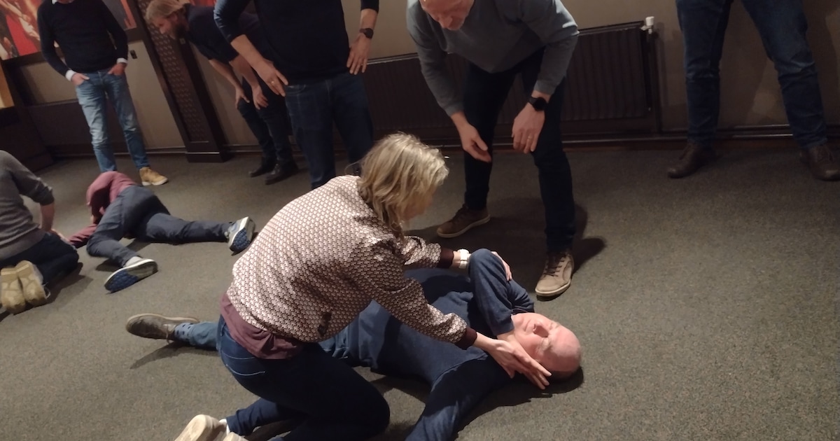 Berkelland leert vrijwilligers blessures te behandelen en voorkomen