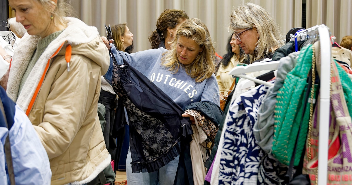 Tweedehands kledingbeurs voor goed doel in PKN-kerk Oostburg