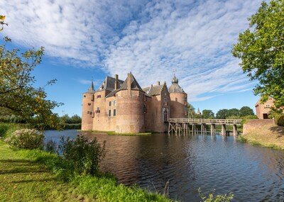 Wal om kasteel Ammersoyen? ‘Een raadsel waarom we dat nooit hebben gezien’