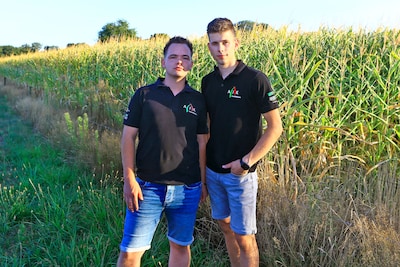 ‘Onzekerheid, angst en veel verdriet’: Jonge boeren Joël (21) en Bert (24) luiden noodklok met brand