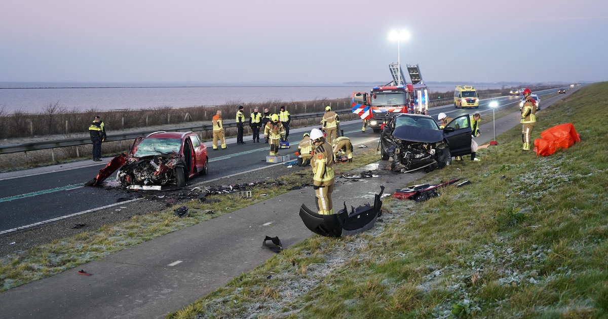 Roos (20) haalt in op de dijk, daarna volgt de klap: ‘Het is een wonder dat jullie nog leven’