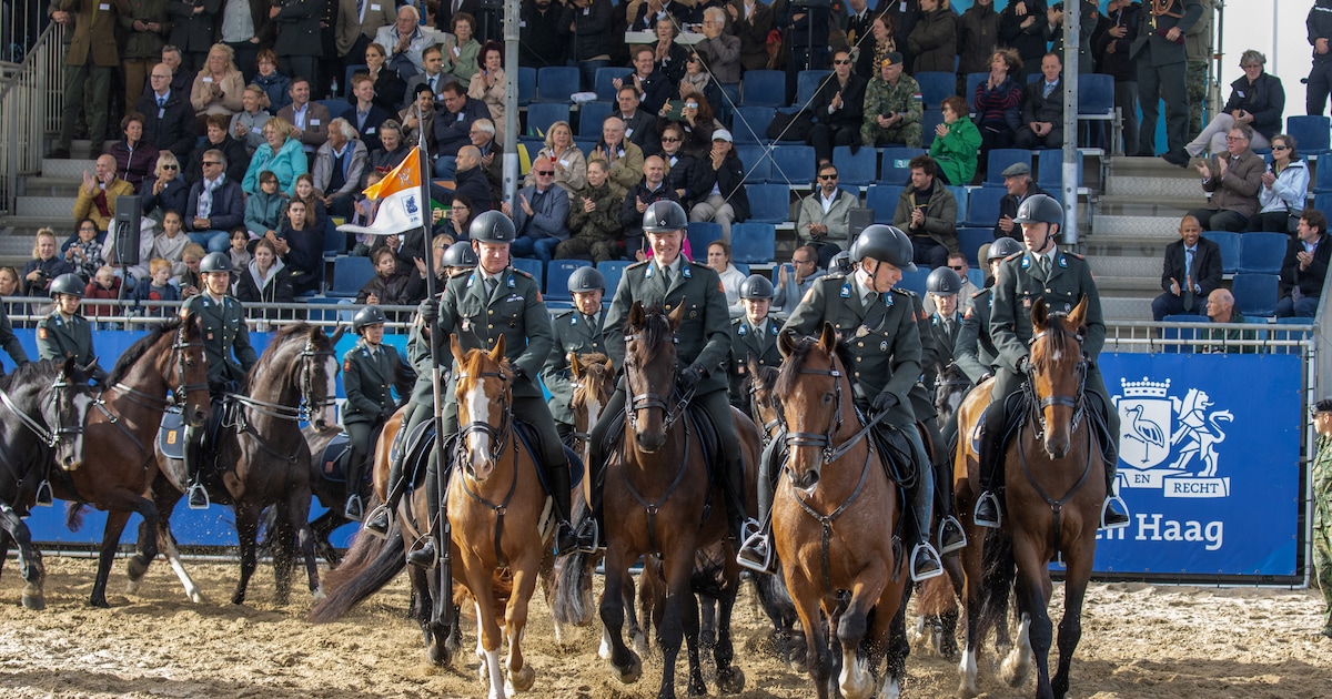 Eén demonstratie aangemeld voor Prinsjesdag, paarden getraind op strand van Scheveningen