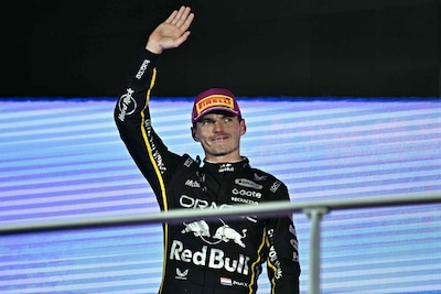 Formule 1 | Zo laat komt Max Verstappen in actie bij sprintweekend in Singapore