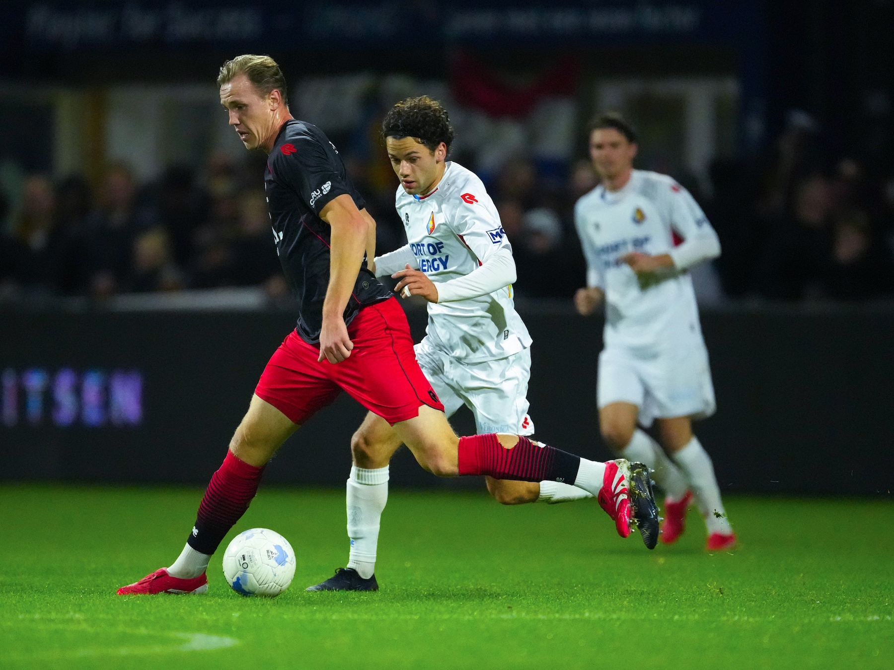 De schoenenverslaving van Excelsior-middenvelder Adam Carlén: ‘Ik wissel ze niet voor de lol’