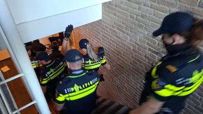 Teruglezen | Alle krakers uit flat gehaald • Enorme ravage blijft achter