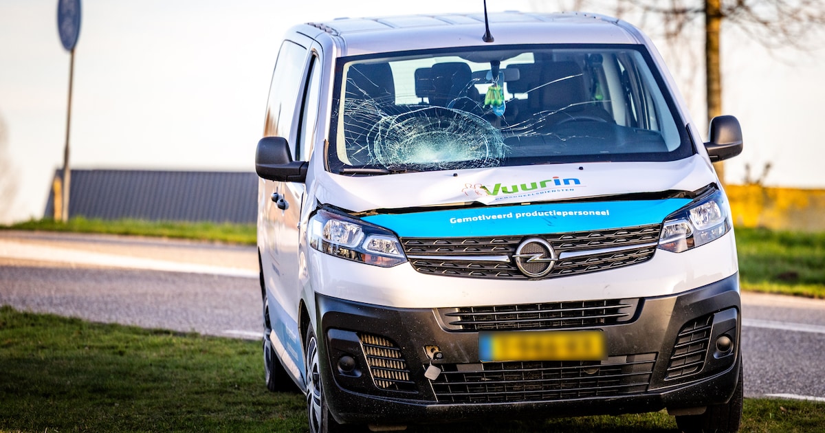 Fietser gewond na harde botsing op de Christiaan Huygensstraat in Strijen